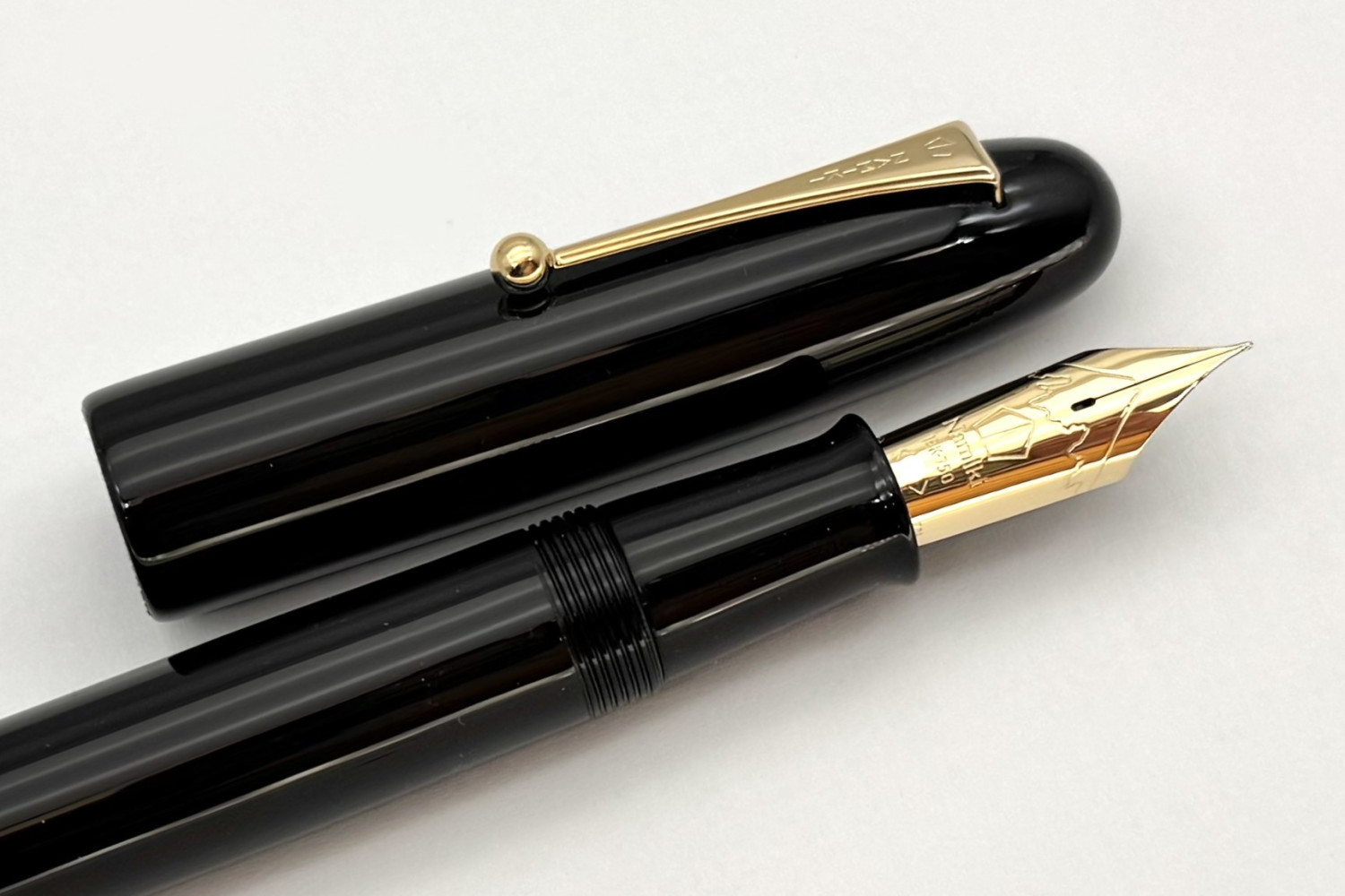 NamikiEmperorBlackUrushiFP_F